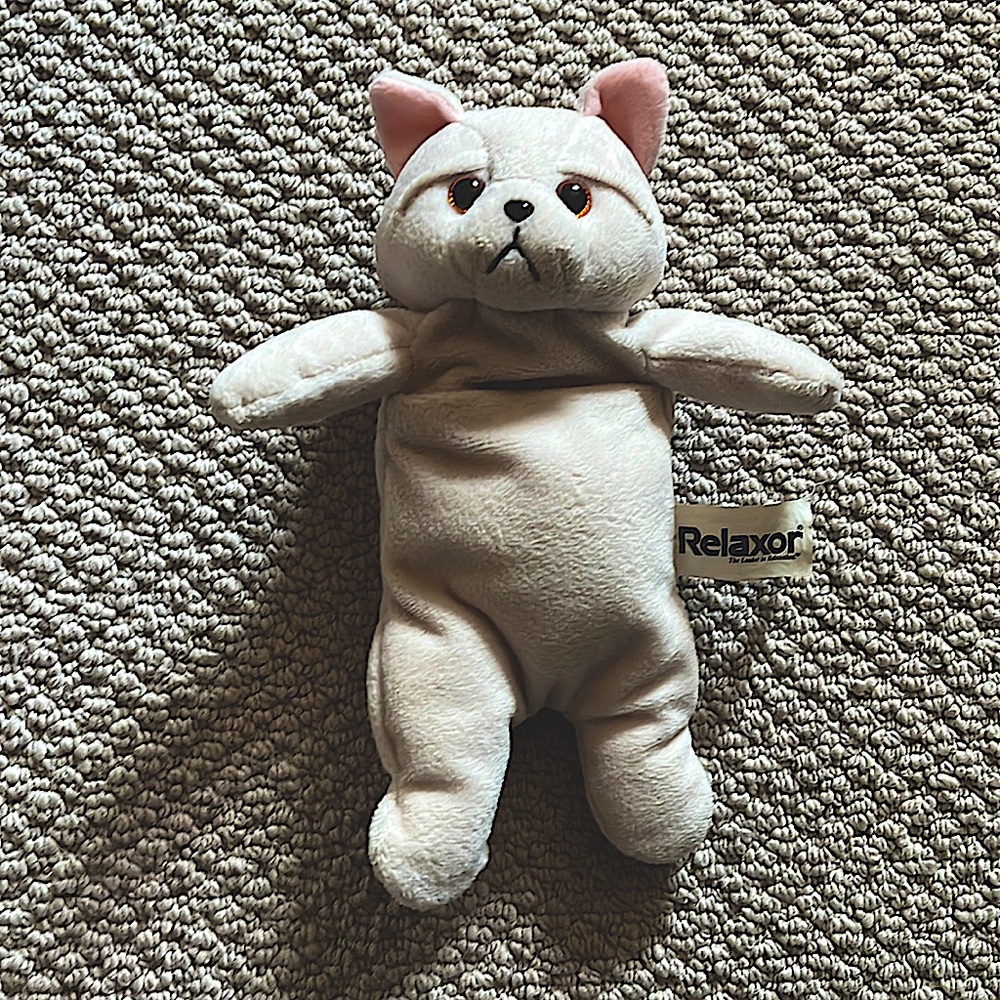 Relaxor Snuggle Buggles Vibrating Massager Dog “Smudge”